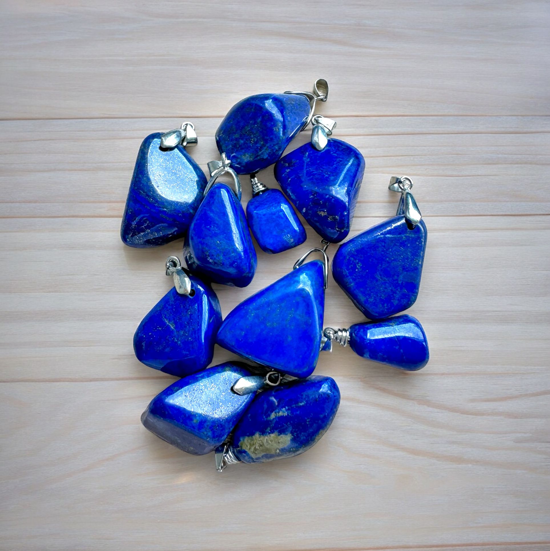 Handgeschliffene Lapislazuli Anhänger ca. 15-25g